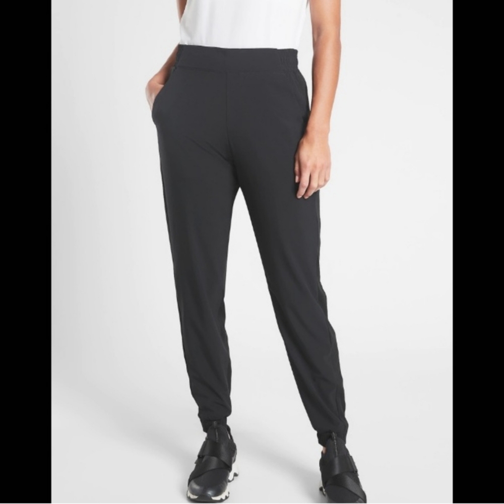 ATHLETA Woman Brooklyn Lined Joggers